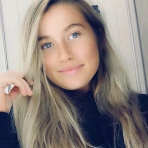 Meet your Posher, Karlee